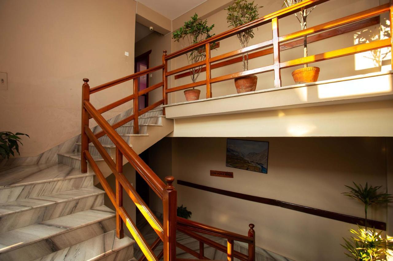 Hotel Orchid Pokhara Kültér fotó