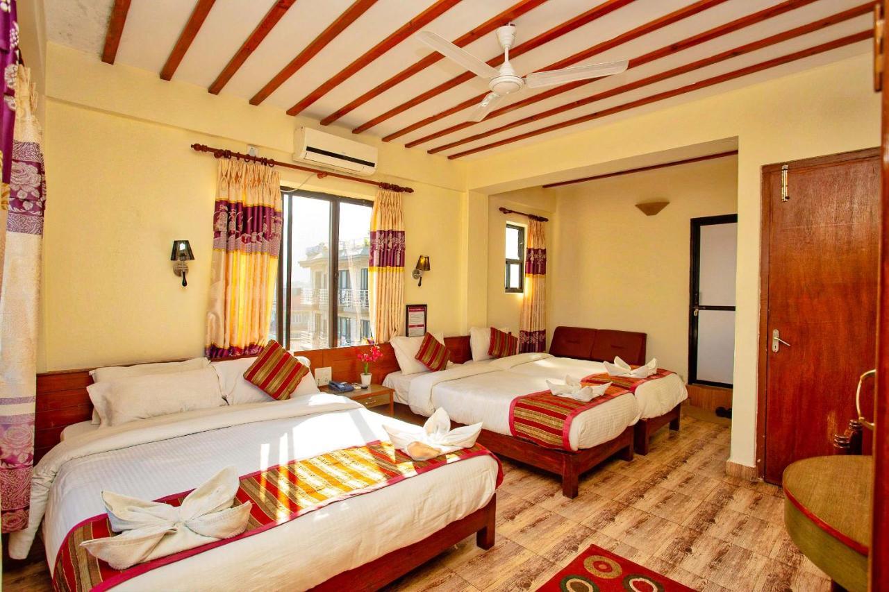Hotel Orchid Pokhara Kültér fotó