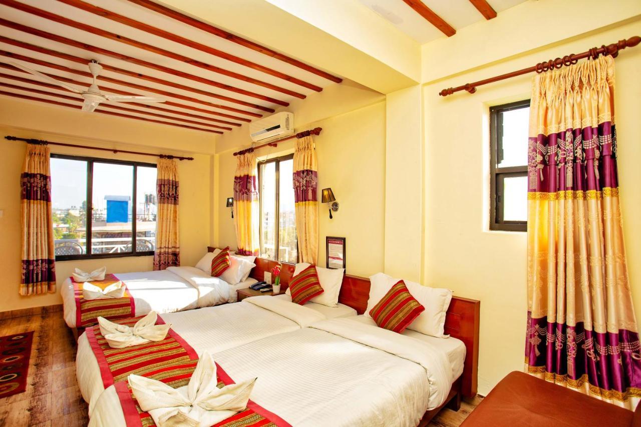 Hotel Orchid Pokhara Kültér fotó