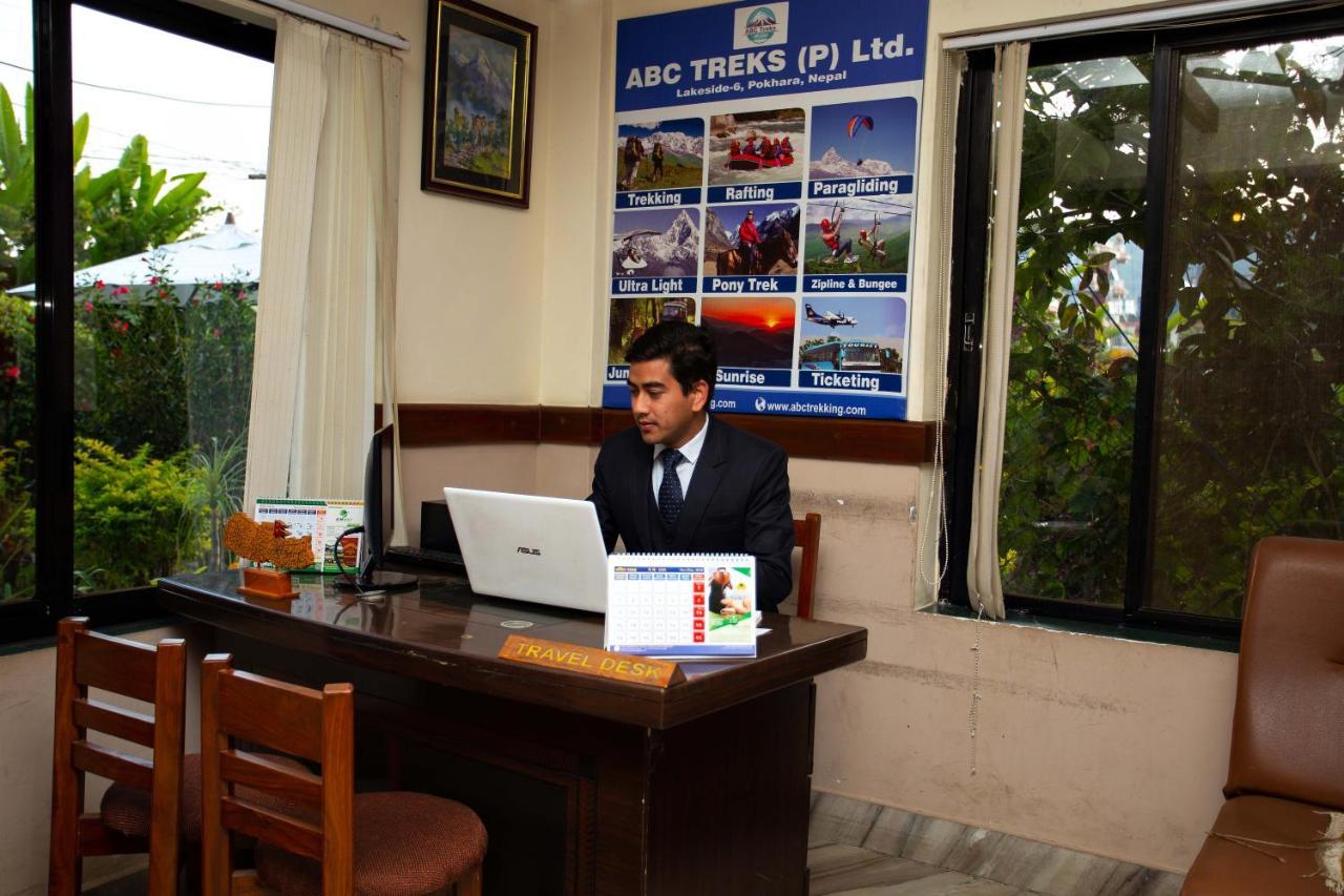 Hotel Orchid Pokhara Kültér fotó