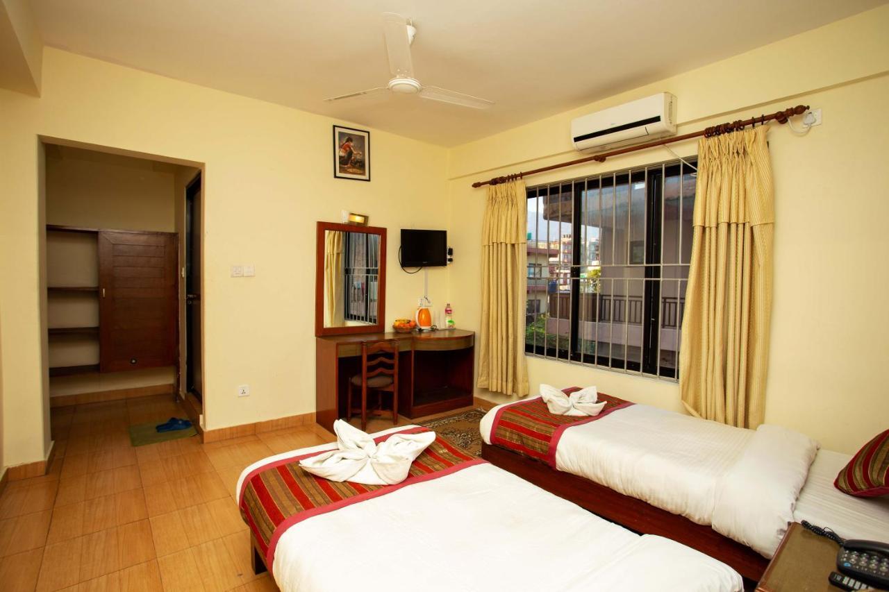 Hotel Orchid Pokhara Kültér fotó