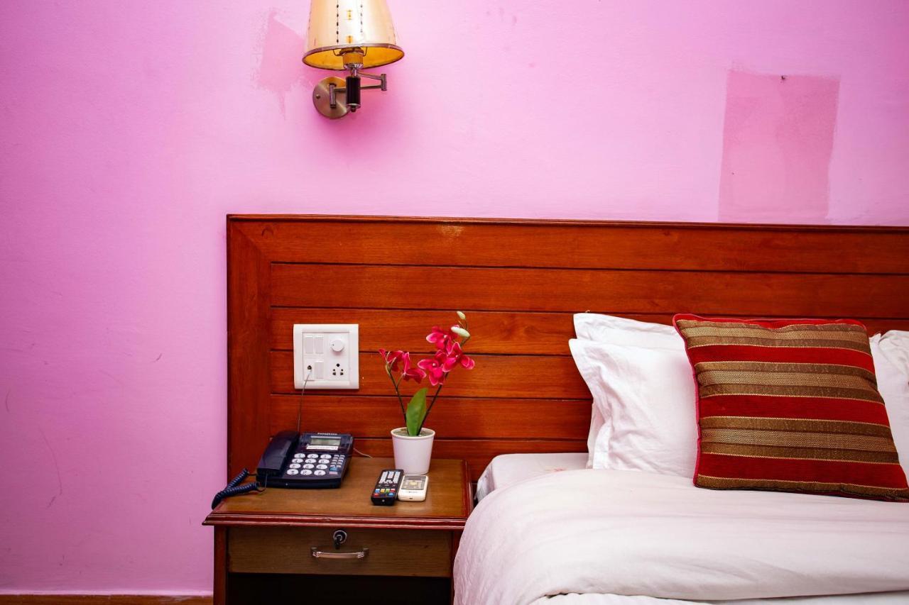 Hotel Orchid Pokhara Kültér fotó